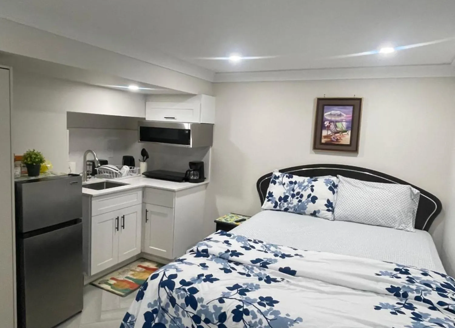 Homestay Luxury Basement-Private Bdr & Bathroom With Free Parking In Toronto