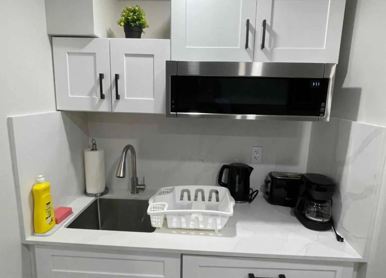 Pansiyon Luxury Basement-Private Bdr & Bathroom With Free Parking In Toronto